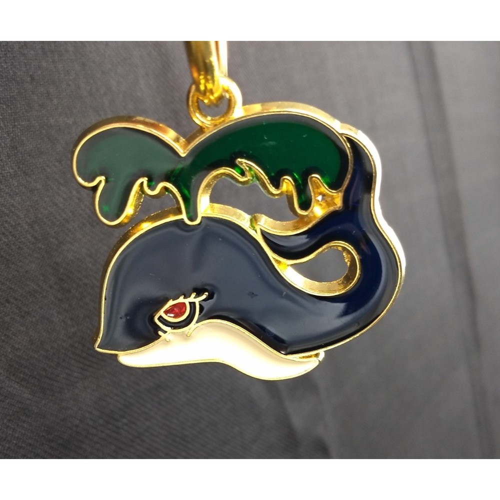 Vtg Enamel Whale Keychain Green Blue Suncatcher Gold-Tone Metal Keyring 1970s